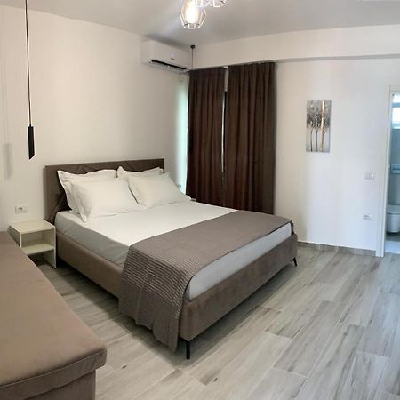 Kekezis Apartments Sarandë Exterior foto