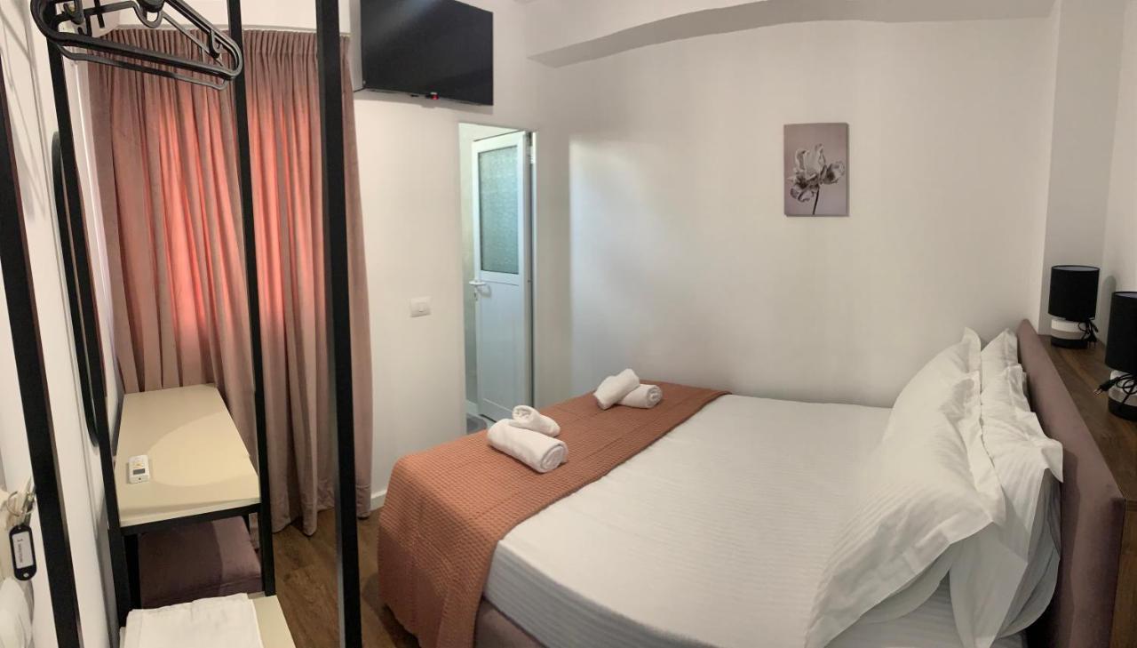 Kekezis Apartments Sarandë Exterior foto
